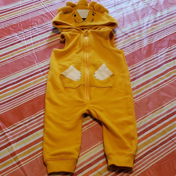 Lion hooded zip up - Picture 1 of 2